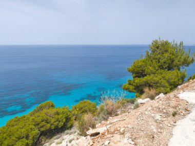 Pefkoulia plajı yakınlarındaki Lefkada 'nın muhteşem manzarası, İyon Adaları, Yunanistan
