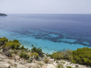Pefkoulia plajı yakınlarındaki Lefkada 'nın muhteşem manzarası, İyon Adaları, Yunanistan