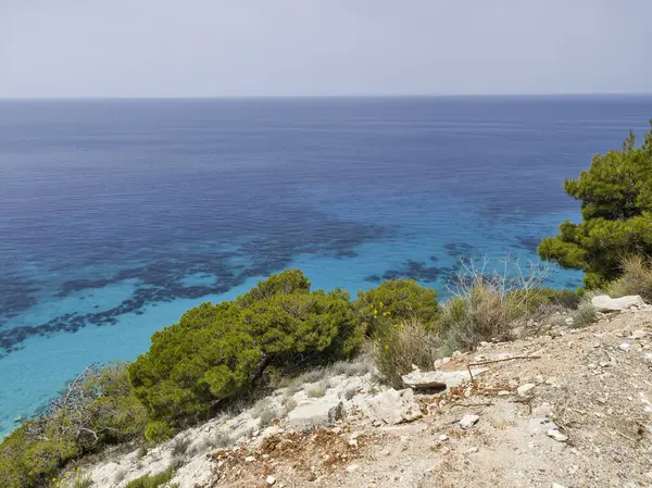 Pefkoulia plajı yakınlarındaki Lefkada 'nın muhteşem manzarası, İyon Adaları, Yunanistan