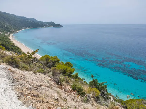 Pefkoulia plajı yakınlarındaki Lefkada 'nın muhteşem manzarası, İyon Adaları, Yunanistan