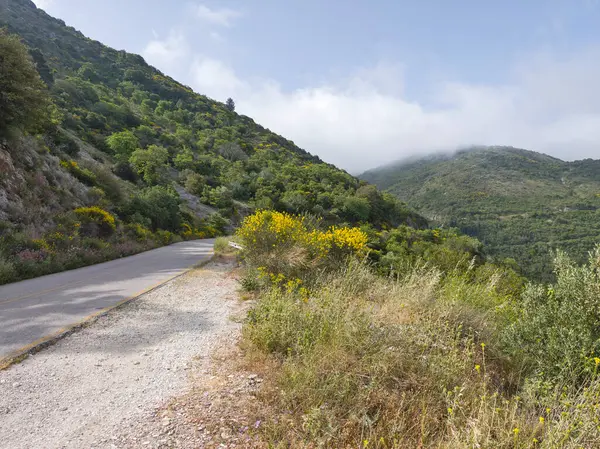 Lefkada Dağı, İyon Adaları, Yunanistan 'ın Muhteşem Bahar Manzarası