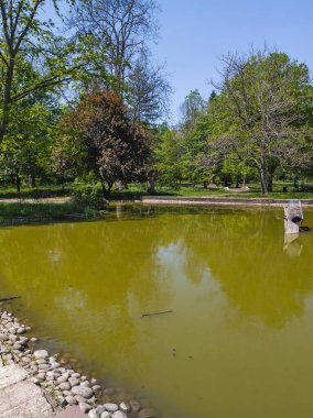 Bulgaristan 'ın Sofya kentindeki Borisova gradina (Boris Garden)' ın İnanılmaz Baharı