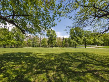 Bulgaristan 'ın Sofya kentindeki Borisova gradina (Boris Garden)' ın İnanılmaz Baharı