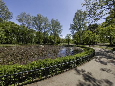Bulgaristan 'ın Sofya kentindeki Borisova gradina (Boris Garden)' ın İnanılmaz Baharı