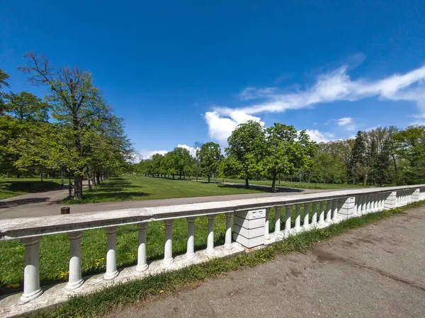 Bulgaristan 'ın Sofya kentindeki Borisova gradina (Boris Garden)' ın İnanılmaz Baharı