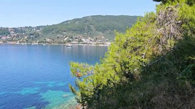 Skiathos Town, Sporades, Thessaly, Yunanistan 'ın inanılmaz kıyı şeridi manzarası