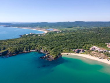 Bulgaristan 'ın Burgaz Bölgesi Smokinya Sahili yakınlarındaki Karadeniz kıyılarının hava manzarası