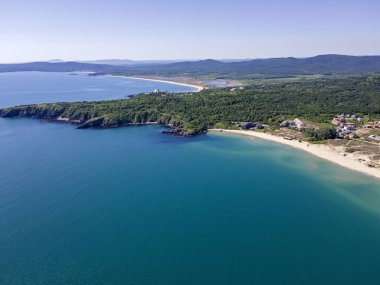 Bulgaristan 'ın Burgaz Bölgesi Smokinya Sahili yakınlarındaki Karadeniz kıyılarının hava manzarası
