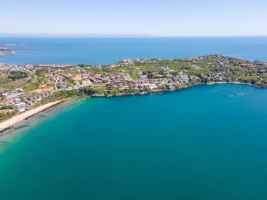 Bulgaristan 'ın Burgaz Bölgesi Smokinya Sahili yakınlarındaki Karadeniz kıyılarının hava manzarası