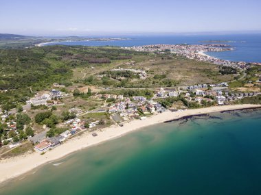 Bulgaristan 'ın Burgaz Bölgesi Smokinya Sahili yakınlarındaki Karadeniz kıyılarının hava manzarası