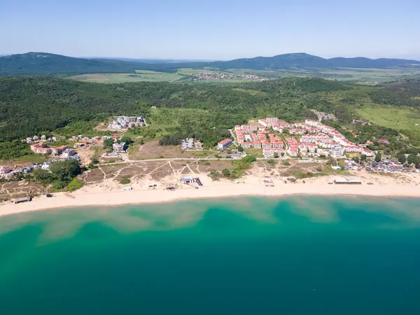 Bulgaristan 'ın Burgaz Bölgesi Smokinya Sahili yakınlarındaki Karadeniz kıyılarının hava manzarası