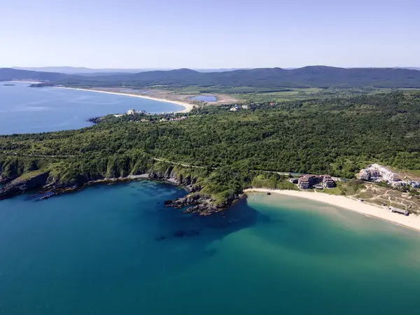 Bulgaristan 'ın Burgaz Bölgesi Smokinya Sahili yakınlarındaki Karadeniz kıyılarının hava manzarası