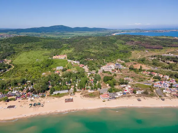 Bulgaristan 'ın Burgaz Bölgesi Smokinya Sahili yakınlarındaki Karadeniz kıyılarının hava manzarası