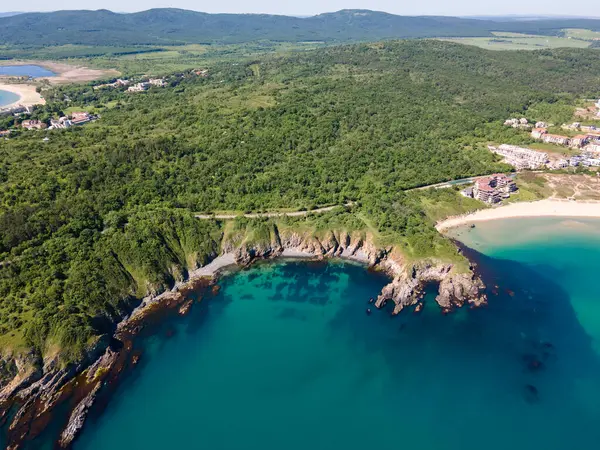 Bulgaristan 'ın Burgaz Bölgesi Smokinya Sahili yakınlarındaki Karadeniz kıyılarının hava manzarası