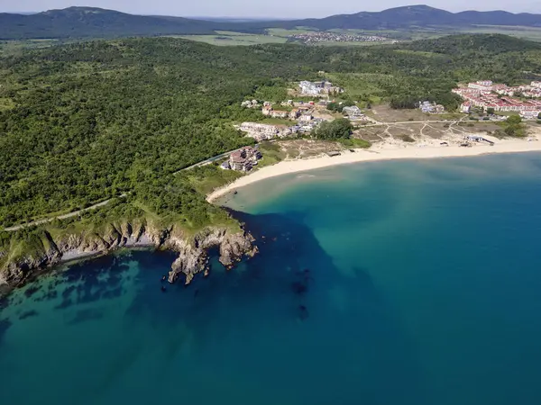 Bulgaristan 'ın Burgaz Bölgesi Smokinya Sahili yakınlarındaki Karadeniz kıyılarının hava manzarası