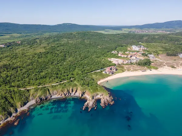 Bulgaristan 'ın Burgaz Bölgesi Smokinya Sahili yakınlarındaki Karadeniz kıyılarının hava manzarası