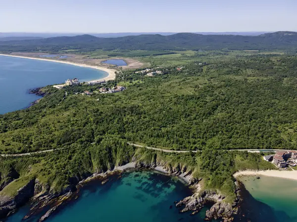 Bulgaristan 'ın Burgaz Bölgesi Smokinya Sahili yakınlarındaki Karadeniz kıyılarının hava manzarası