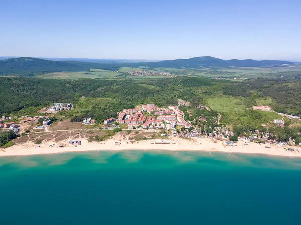 Bulgaristan 'ın Burgaz Bölgesi Smokinya Sahili yakınlarındaki Karadeniz kıyılarının hava manzarası