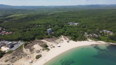 Bulgaristan 'ın Burgaz Bölgesi' ndeki Atliman Sahili ve Kiten yakınlarındaki Karadeniz Sahil manzarası 