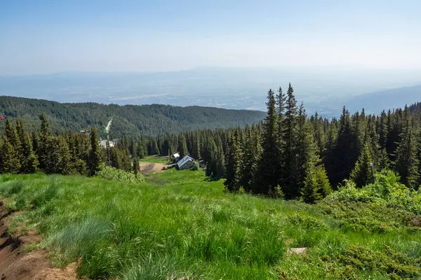 Bulgaristan 'ın Vitosha Dağı' nın Muhteşem Bahar Panoraması
