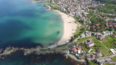 Bulgaristan 'ın Burgaz Bölgesi' ndeki Lozenets kasabası yakınlarındaki Karadeniz kıyılarının hava manzarası 