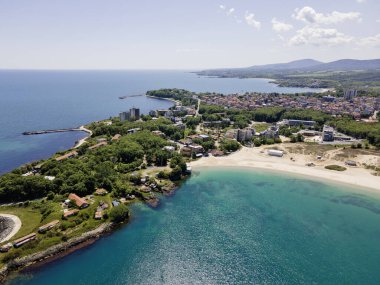 Bulgaristan 'ın Burgaz Bölgesi' ndeki Atliman Sahili ve Kiten yakınlarındaki Karadeniz Sahil manzarası