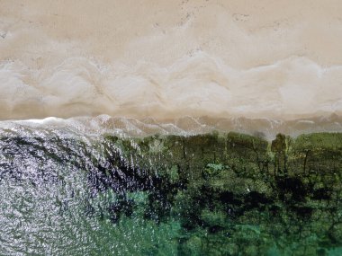 Bulgaristan 'ın Burgaz Bölgesi' nin Dyuni tatil beldesi yakınlarındaki The Driver Beach 'in hava manzarası