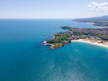 Bulgaristan 'ın Burgaz Bölgesi' ndeki Atliman Sahili ve Kiten yakınlarındaki Karadeniz Sahil manzarası