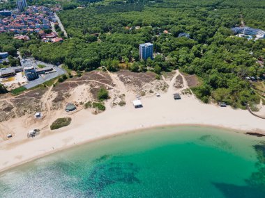 Bulgaristan 'ın Burgaz Bölgesi' ndeki Atliman Sahili ve Kiten yakınlarındaki Karadeniz Sahil manzarası