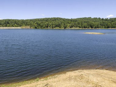 Sırbistan 'ın Vlasina Gölü' nün Muhteşem Yaz Panoraması