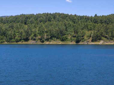 Sırbistan 'ın Vlasina Gölü' nün Muhteşem Yaz Panoraması