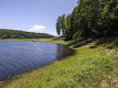 Sırbistan 'ın Vlasina Gölü' nün Muhteşem Yaz Panoraması