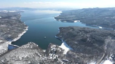 Bulgaristan 'ın Sofya kenti yakınlarındaki Iskar Barajı' nın hava manzarası