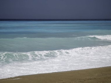 Yunanistan 'ın İyon Adaları' ndaki Gialos plajı yakınlarındaki Lefkada Panoraması