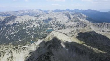 Bulgaristan 'ın Banderitsa Bölgesi yakınlarındaki Pirin Dağı' nın şaşırtıcı hava manzarası
