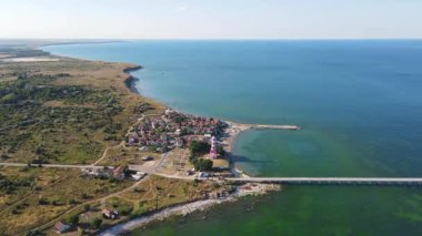 Bulgaristan 'ın Dobrich Bölgesi' ndeki Şabla Burnu yakınlarındaki Karadeniz kıyılarının hava manzarası