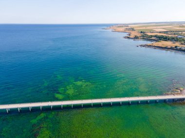 Bulgaristan 'ın Dobrich Bölgesi' ndeki Şabla Burnu yakınlarındaki Karadeniz kıyılarının hava manzarası