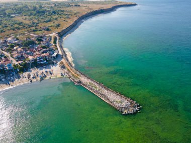 Bulgaristan 'ın Dobrich Bölgesi' ndeki Şabla Burnu yakınlarındaki Karadeniz kıyılarının hava manzarası