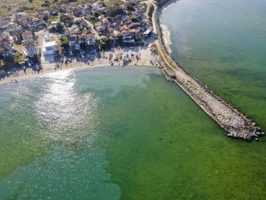 Bulgaristan 'ın Dobrich Bölgesi' ndeki Şabla Burnu yakınlarındaki Karadeniz kıyılarının hava manzarası