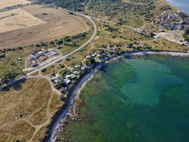 Bulgaristan 'ın Dobrich Bölgesi' ndeki Şabla Burnu yakınlarındaki Karadeniz kıyılarının hava manzarası