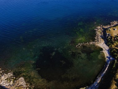 Bulgaristan 'ın Dobrich Bölgesi' ndeki Şabla Burnu yakınlarındaki Karadeniz kıyılarının hava manzarası