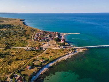Bulgaristan 'ın Dobrich Bölgesi' ndeki Şabla Burnu yakınlarındaki Karadeniz kıyılarının hava manzarası