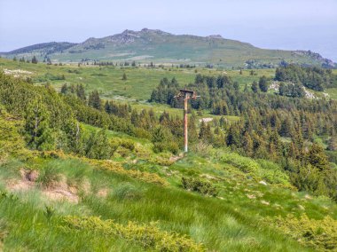 Bulgaristan 'ın Vitosha Dağı' nın Muhteşem Bahar Panoraması