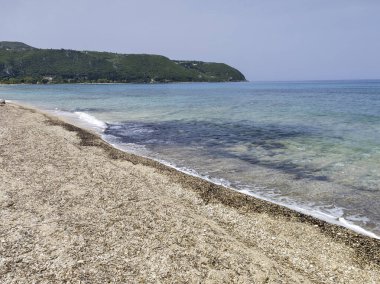 Yunanistan 'ın İyon Adaları' ndaki Agios Ioannis plajı yakınlarındaki Lefkada Panoraması