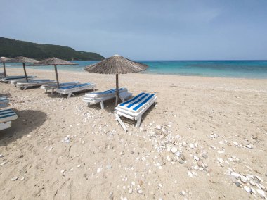 Yunanistan 'ın İyon Adaları' ndaki Agios Ioannis plajı yakınlarındaki Lefkada Panoraması