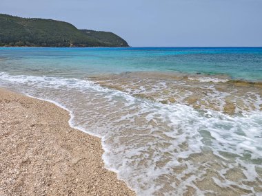 Yunanistan 'ın İyon Adaları' ndaki Agios Ioannis plajı yakınlarındaki Lefkada Panoraması