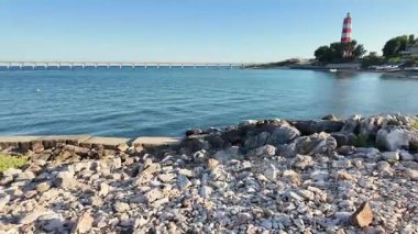 Bulgaristan 'ın Dobrich Bölgesi' ndeki Şabla Burnu yakınlarındaki Karadeniz sahili yaz manzarası