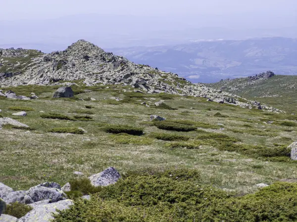 Bulgaristan 'ın Vitosha Dağı' nın Muhteşem Bahar Panoraması