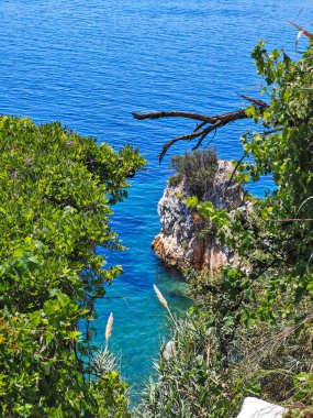 Skiathos Town, Sporades, Thessaly, Yunanistan 'ın inanılmaz kıyı şeridi manzarası