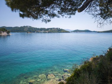 Skiathos Town, Sporades, Thessaly, Yunanistan 'ın inanılmaz kıyı şeridi manzarası